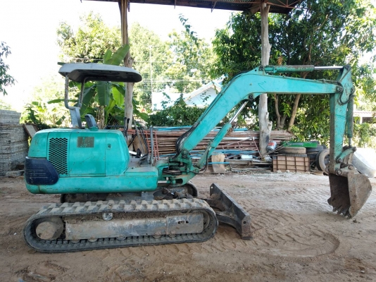 KOMATSU PC40-7