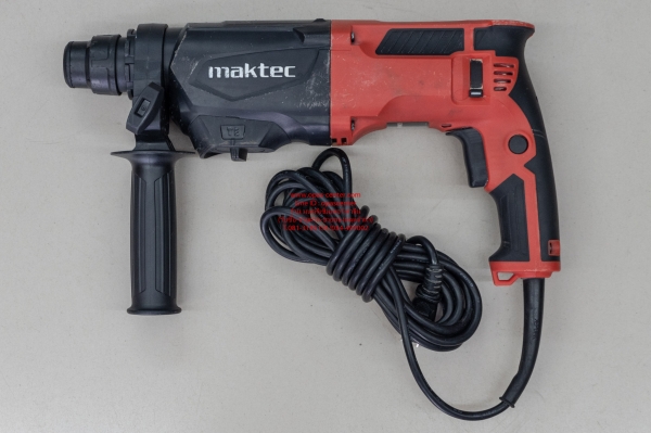 สว่านโรตารี่ 3 ระบบ MAKTEC 26 มม. รุ่น MT871 สภาพใหม่ มีกล่อง