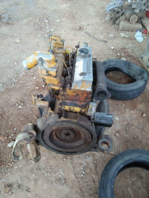ขายเครื่องยนต์ KOMATSU 4D95