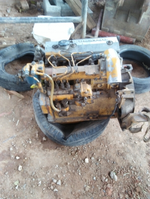 ขายเครื่องยนต์ KOMATSU 4D95
