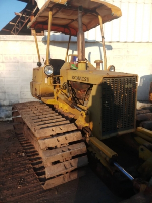 ขายแทรกเตอร์ komatsu D20-5