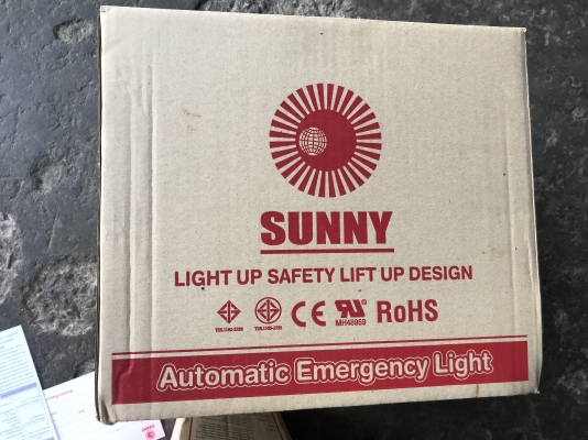 ขายไฟฉุกเฉิน SUNNY รุ่น CU209 ของใหม่ในกล่องไม่เคยใช้งาน มี 4 กล่องครับ ราคาตัวละ 1,000 บาทพร้อมส่ง