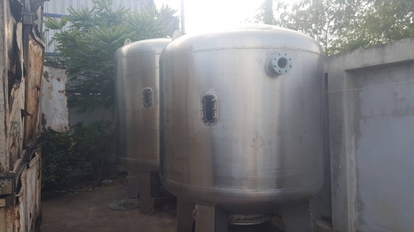 ถังกรองน้ำ สแตนเลส ขนาด 3500 ลิตร สภาพสวยพร้อมใช้งาน