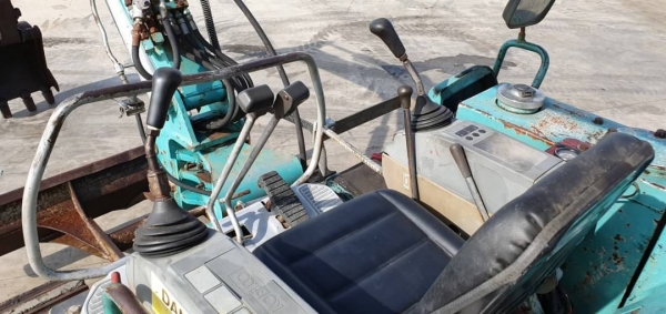 ขายด่วนลดกะหน่ำราคาพิเศษ215,000บาทรถแบคโฮKOBELCO.SK30-2คลนโทลน้ำมันปั้มนี้วเร็วแรงไม่โหลดเครื่อง 3สูบเครื่องดีรถนอกเพื่งนำเข้ามาใหม่จากญี่ปุ่นยังไม่ได้ใช้ในไทยเลย