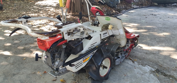 รถเกี่ยวข้าวมัดทิ้ง สอบถามได้ครับ id 0819170852 ราคา 14500