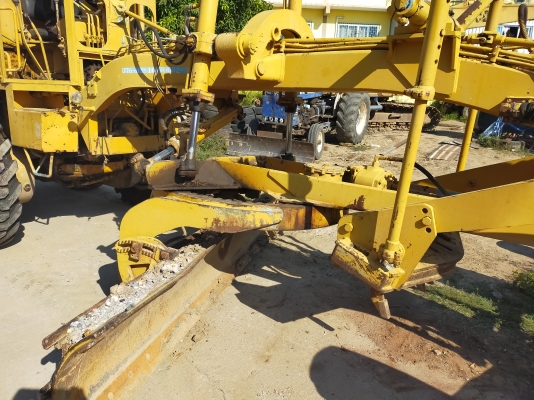 ขายรถเกรดKOMATSU GD37