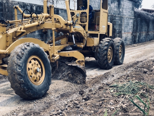 ขายรถเกรดKOMATSU GD37