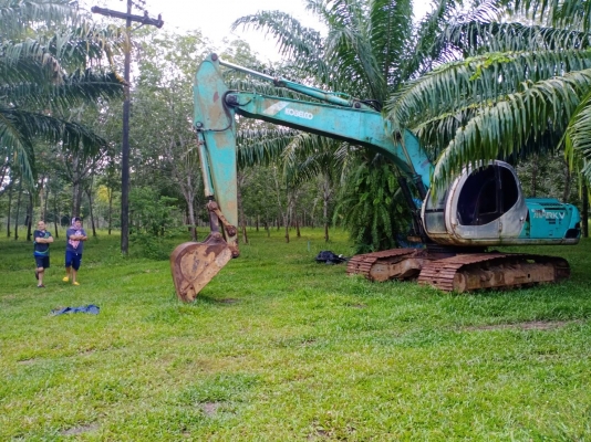 KOBELCO SK200-V ธรรมดา ราคา 550,000 KOBELCO SK200-V ธรรมดา ราคา 550,000