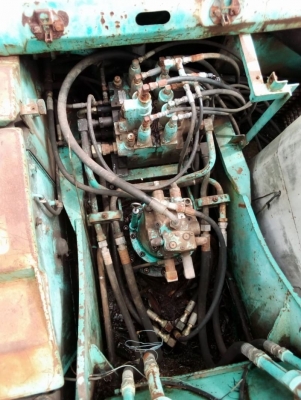 KOBELCO SK200-V ธรรมดา ราคา 550,000 KOBELCO SK200-V ธรรมดา ราคา 550,000