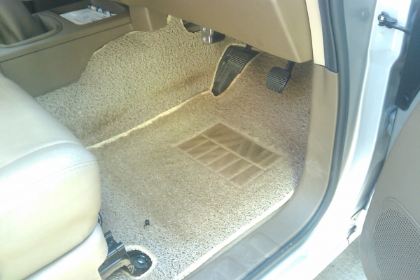 ขายพรมดักฝุ่นไวนิล รุ่น Full option 8 ชิ้น และชุดหุ้มเบาะหนังแท้ครบเซ็ท 2 ชุด (สีครีม) ของ navara cab ราคาถูก