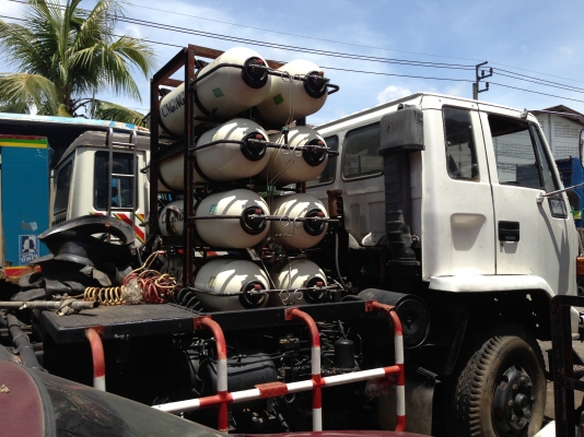 ขาย 10 ล้อ หัวลากอีซูซุ เปลี่ยนเครื่องจีนติดก๊าซ NGV 2 เพลา ขาย 10 ล้อ หัวลากอีซูซุ เปลี่ยนเครื่องจีนติดก๊าซ NGV 2 เพลา