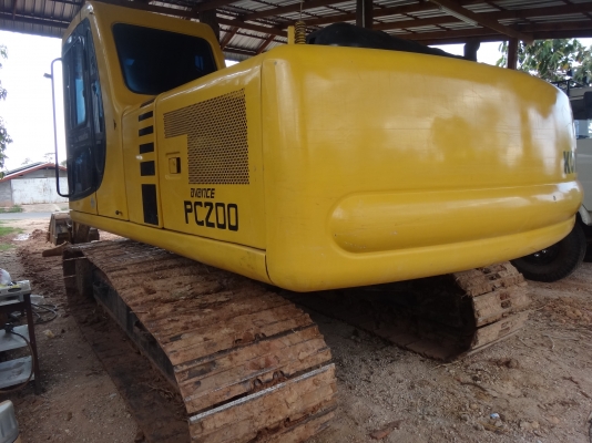 ขายด่วน  รถแบคโฮ  KOMATSU   200 รุ่น 6  สวยเดิมๆ เล่มทะเบียนครบ  พร้อมใช้งาน  แอร์ ไฟฟ้าครบ