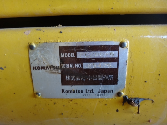 ขายด่วน  รถแบคโฮ  KOMATSU   200 รุ่น 6  สวยเดิมๆ เล่มทะเบียนครบ  พร้อมใช้งาน  แอร์ ไฟฟ้าครบ