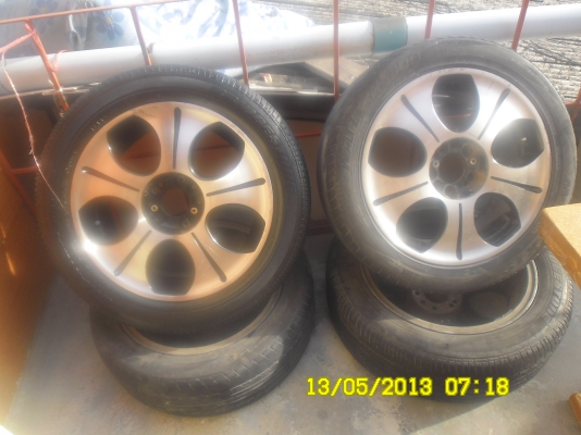 ขายแม็ก17 พร้อมยางครับ 5รู ถูกๆ ลดๆถูก