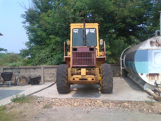 ขายด่วน..รถตัก KOMATSU WA120-1 สีเดิม ๆ สภาพเก่าญี่ปุ่น ตักแรง ได้งานไว เครื่องดี เกียร์ดี ประหยัดน้ำมัน.