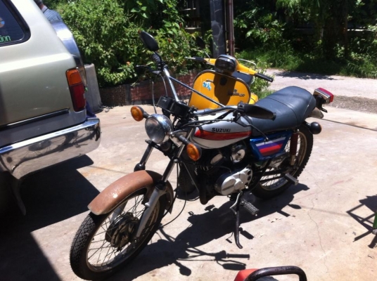 ขายรถมอไซค์คลาสสิค Suzuki Ts 100 งาม ๆ สักคัน มีทะเบียนจ้า