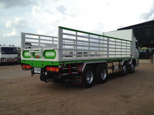 ยังเหลืออีกหลายคันครับ FUSO 12 ล้อ NGV 100\% กระบะ 7.50 เมตร ครับคันนี้เป็นคัชซีนอกครับจากญี่ปุ่นจดทะเบียนรอพร้อมเล่มเรียบร้อยครับคันนี้ลูกค้าสั่งวางเครื่องฮุนได C6AB 310แรงม้าพร้อมจูนกล่องเรียบร้อยรถสวยมาก