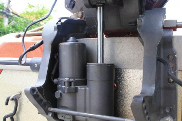 เรือ 14 ฟุต 40 แรง