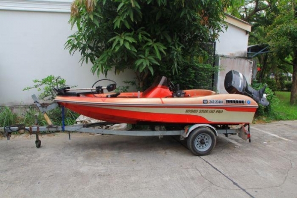 เรือ 14 ฟุต 40 แรง