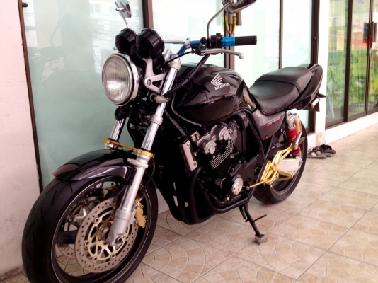 ขาย CB400 SF TEC1 ปี2000 สภาพสวยๆ  ทะเบียนแท้ สมอ.  ราคา 178000 บาท ต่อรองได้