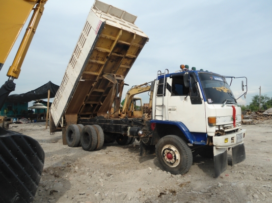 ขายรถสิบล้อ ISUZU 210  2เพลาดั๊ม สภาพสวยสนใจติดต่อบอย085-156-2314