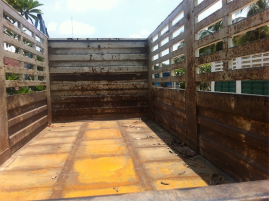 ขายกระบะเหล็กคอกสูง ของ HINO MEGA 320 เมื่อปี 50