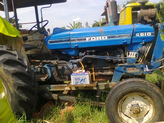 ขายรถไถนาฟอร์ด6610พร้อมเล่มทะเบียน2คันแยกขาย 280000บาท