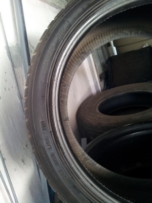 ขายยาง ขอบ18 225/40/18 ปี1810 กระทะล้อ15 5รูกระบะพร้อมยาง