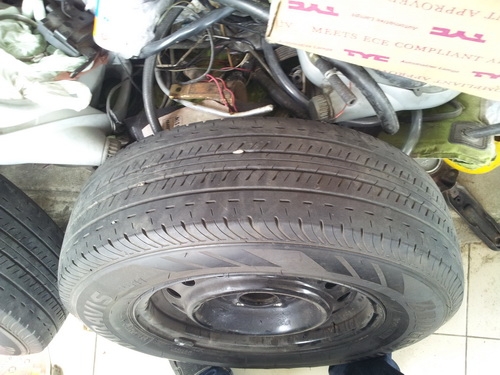 ขายยาง ขอบ18 225/40/18 ปี1810 กระทะล้อ15 5รูกระบะพร้อมยาง