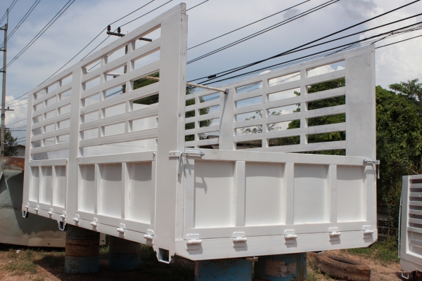 กระบะเหล็กรถบรรทุก 10  ล้อ