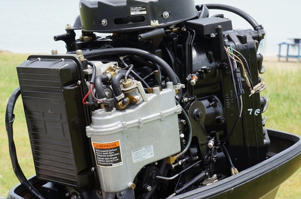 ขายเรือbass champion 19 ฟุต mercury EFI 175hp