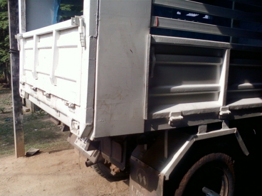 ขาย HINO KL 300 ดั้ม เครืี่องยนต์ 130 แรงม้า พวงมาลัยเพาเวอร์ ทะเบียนพร้อมโอน ขาย HINO KL 300 ดั้ม เครืี่องยนต์ 130 แรงม้า พวงมาลัยเพาเวอร์ ทะเบียนพร้อมโอน