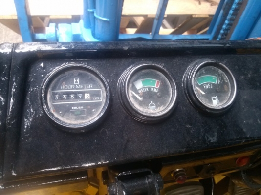 ขาย Forklift - 2.5 ตัน ขาย Forklift - 2.5 ตัน