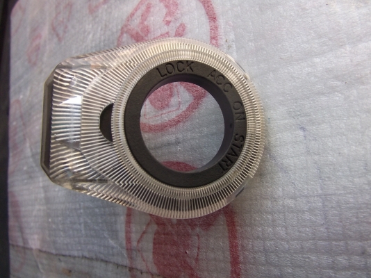 ไฟรูกุญแจของ TOYOTA COROLLA ALTIS สภาพสวยๆ ไฟรูกุญแจของ TOYOTA COROLLA ALTIS สภาพสวยๆ