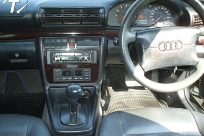 ขาย AUDI,A4 สีบรอนซ์เงิน 1.8 ปี95 เกียร์ออโต้ ติดLPG ประหยัดมาก รถสวย สภาพดี 135000