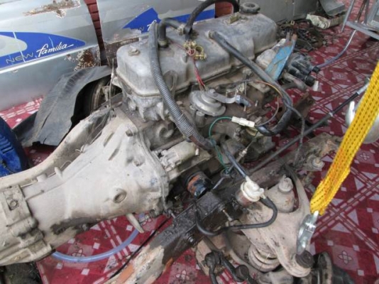 ขายเครื่อง มาสด้า 1200CC +เกียร์4speed พร้อมใช้แห้งๆ 8000 บาท