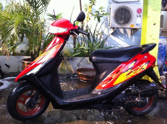 ขายรถป๊อป  dio af18 ถูก8500บาท ประหยัดน้ำมันมาก เครื่องดีมาก เดิมสนิท0825671760