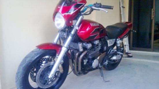 YAMAHA XJR 400 Y98