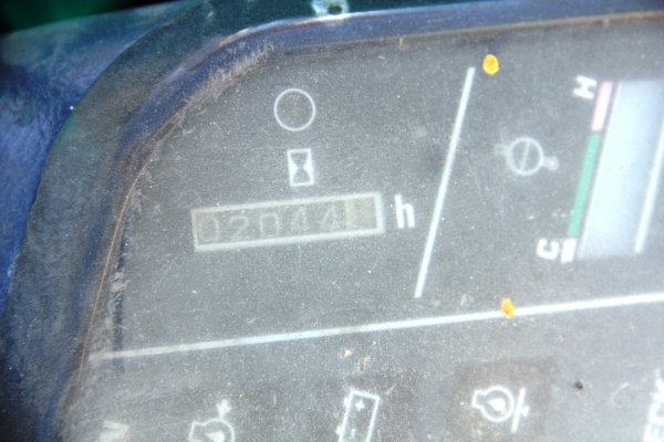 มือสองญี่ปุ่นนำเข้าเอง แบคโฮ KOMATSU-PC30-7 s.n.20860 ใช้งาน 2,044 ช.ม. พร้อมไลน์หัวเจาะ มือสองญี่ปุ่นแท้ สภาพดี รถพร้อมใช้ ราคาคุยกันได้ มีบริการขนส่ง