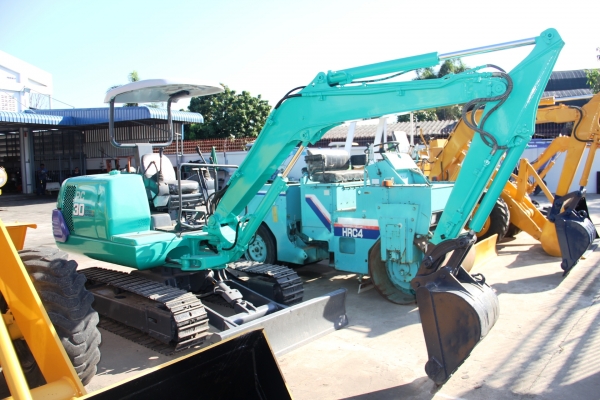 มือสองญี่ปุ่นนำเข้าเอง แบคโฮ KOMATSU-PC30-7 s.n.20860 ใช้งาน 2,044 ช.ม. พร้อมไลน์หัวเจาะ มือสองญี่ปุ่นแท้ สภาพดี รถพร้อมใช้ ราคาคุยกันได้ มีบริการขนส่ง