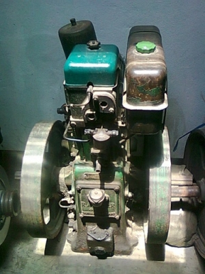 เครื่องยนต์  LISTER EAGLAND