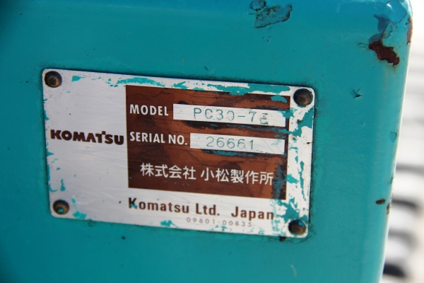 มือสองญี่ปุ่นนำเข้าเอง แบคโฮ KOMATSU-PC30-7 s.n.26661 ใช้งาน 4,011 ช.ม. มือสองญี่ปุ่นแท้ สภาพดี รถพร้อมใช้ ราคาคุยกันได้ มีบริการขนส่ง