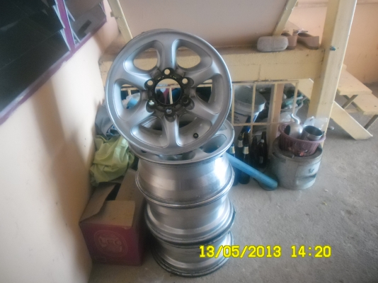 ขายแม็กขอบ15 1ชุดครับสวยๆถูกๆ