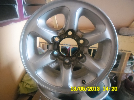 ขายแม็กขอบ15 1ชุดครับสวยๆถูกๆ