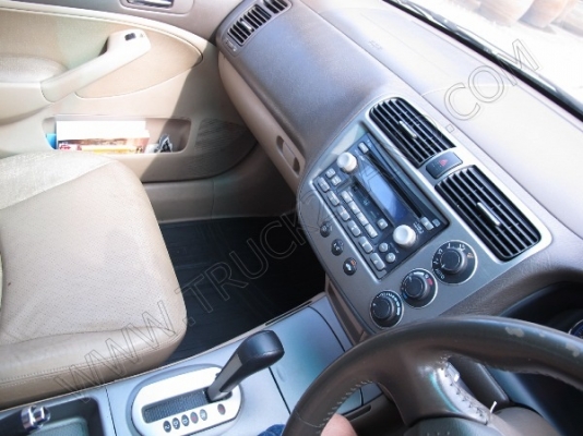 รถเก๋ง ยี่ห้อ HONDA รุ่น CIVIC รถเก๋ง ยี่ห้อ HONDA รุ่น CIVIC