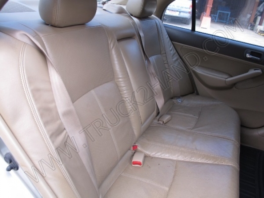 รถเก๋ง ยี่ห้อ HONDA รุ่น CIVIC รถเก๋ง ยี่ห้อ HONDA รุ่น CIVIC