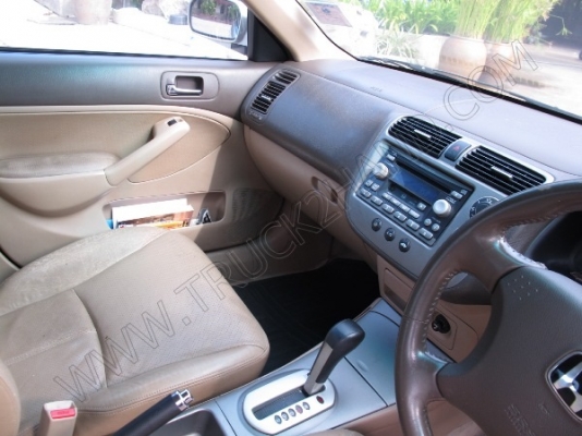 รถเก๋ง ยี่ห้อ HONDA รุ่น CIVIC รถเก๋ง ยี่ห้อ HONDA รุ่น CIVIC