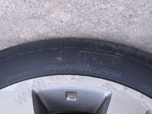 รถเก๋ง ยี่ห้อ HONDA รุ่น CIVIC รถเก๋ง ยี่ห้อ HONDA รุ่น CIVIC