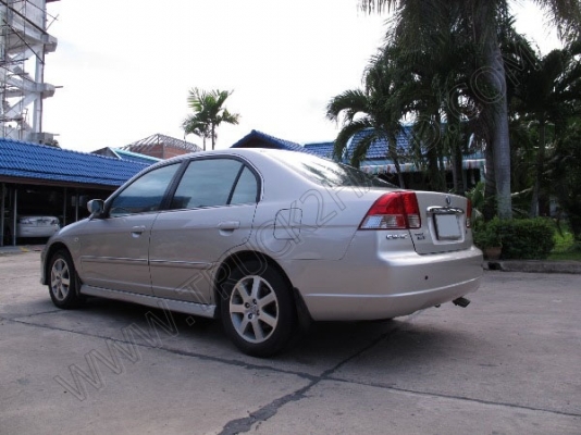 รถเก๋ง ยี่ห้อ HONDA รุ่น CIVIC รถเก๋ง ยี่ห้อ HONDA รุ่น CIVIC