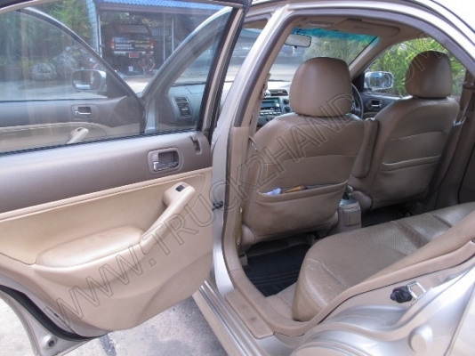 รถเก๋ง ยี่ห้อ HONDA รุ่น CIVIC รถเก๋ง ยี่ห้อ HONDA รุ่น CIVIC